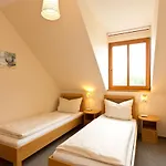 Haus Sarah 3 Am Lorenweg 10 公寓